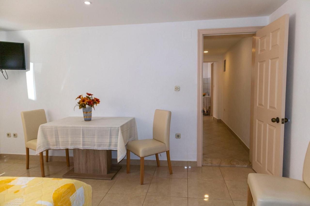 Apartment Ante Makarska